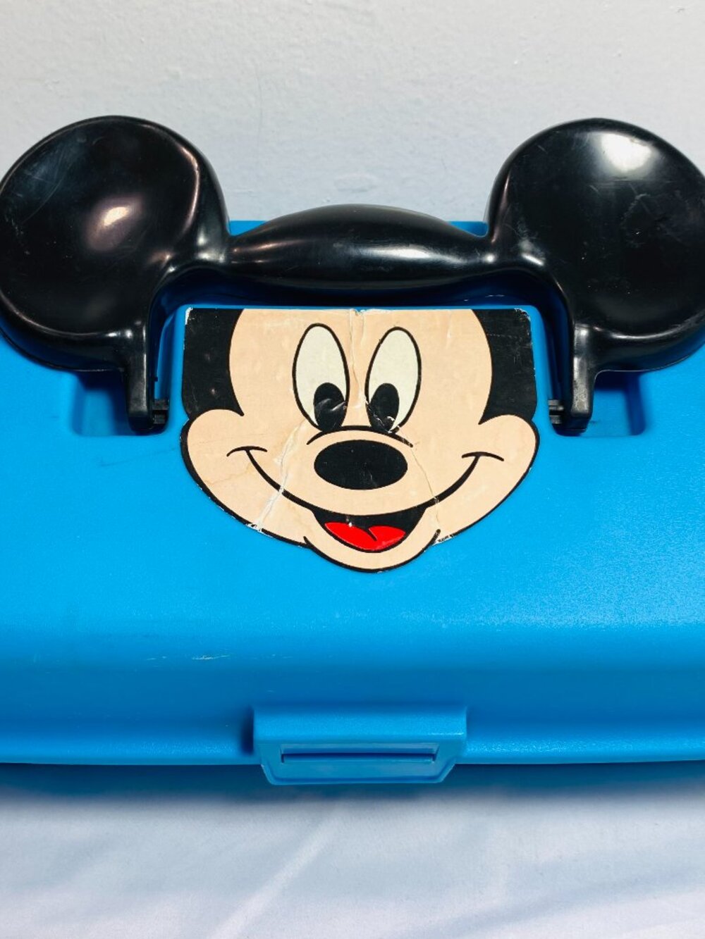 VNTG MICKEY MOUSE Zebco Catch 'Em Blue Tackle Box W/Removable Tray Insert,Tackle